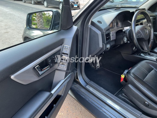 Mercedes GLK 300 2010 White Automatic Used for Sale in Alexandria - 9