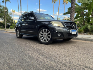 Mercedes GLK 300 2010 White Automatic Used for Sale in Alexandria