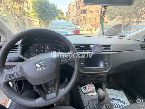 Seat Ibiza 2020 White Automatic Used for Sale in Greater Cairo ( Cairo + Giza) - 5