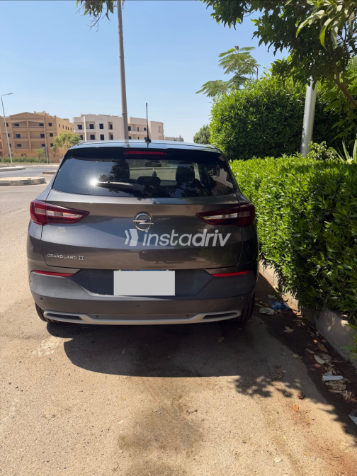 Opel Grandland 2021 Gray Automatic Used for Sale in Greater Cairo ( Cairo + Giza) - 3