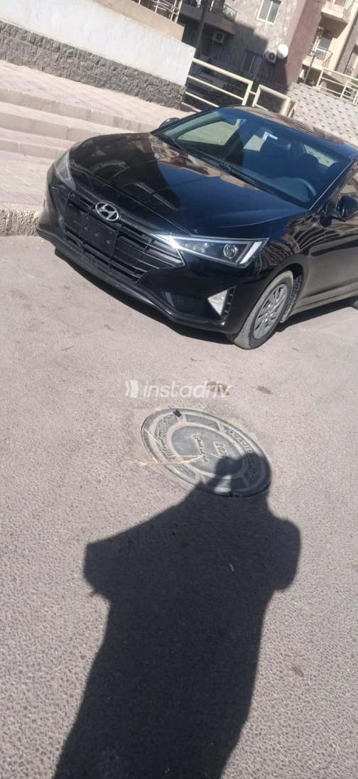 Hyundai Elantra AD 2019 Black Automatic Used for Sale in Greater Cairo ( Cairo + Giza) - 2