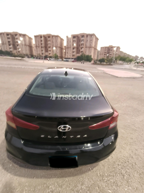 Hyundai Elantra AD 2019 Black Automatic Used for Sale in Greater Cairo ( Cairo + Giza) - 3