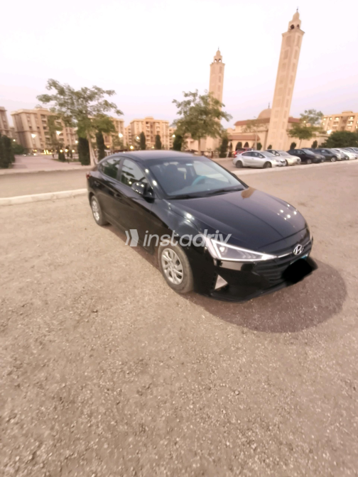 Hyundai Elantra AD 2019 Black Automatic Used for Sale in Greater Cairo ( Cairo + Giza) - 5