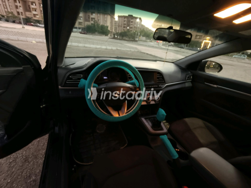Hyundai Elantra AD 2019 Black Automatic Used for Sale in Greater Cairo ( Cairo + Giza) - 8