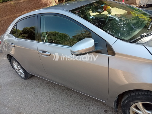 Toyota Corolla 2019 Silver Automatic Used for Sale in Greater Cairo ( Cairo + Giza) - 1