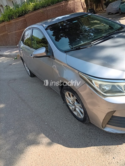 Toyota Corolla 2019 Silver Automatic Used for Sale in Greater Cairo ( Cairo + Giza) - 3