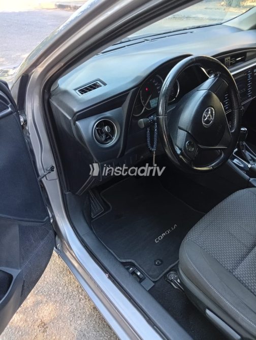 Toyota Corolla 2019 Silver Automatic Used for Sale in Greater Cairo ( Cairo + Giza) - 4