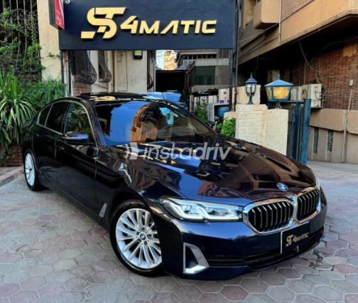 بي ام دبليو 520 2023 أسود أوتوماتيك مستعملة للبيع في القاهرة - 2