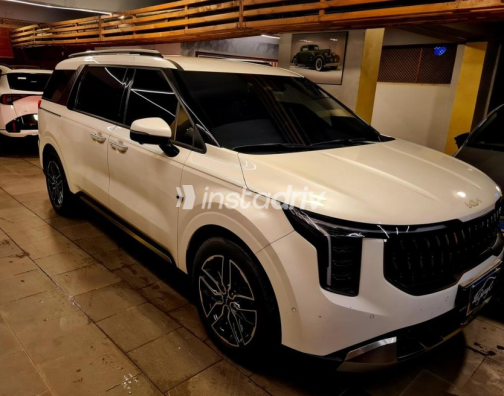 Kia Carnival 2025 White Automatic Used for Sale in Heliopolis - 2