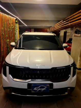 Kia Carnival 2025 White Automatic Used for Sale in Heliopolis