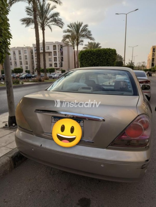 Nissan Sunny 2011 Gold Automatic Used for Sale in Greater Cairo ( Cairo + Giza) - 4