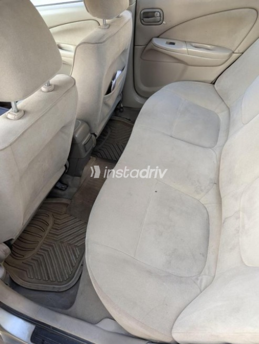 Nissan Sunny 2011 Gold Automatic Used for Sale in Greater Cairo ( Cairo + Giza) - 8