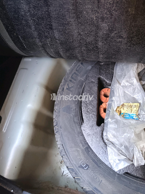 Hyundai Elantra 2013 Silver Automatic Used for Sale in Greater Cairo ( Cairo + Giza) - 8