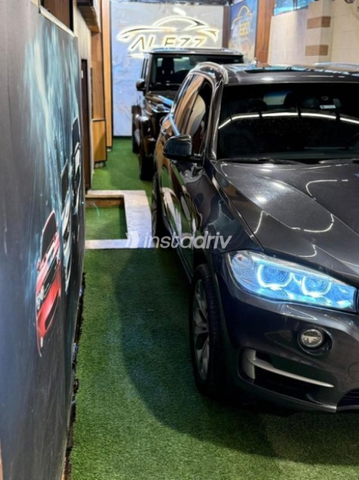 BMW X5 2016 Gray Automatic Used for Sale in Nasr city - 3