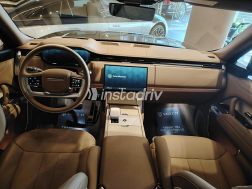 Land Rover Range Rover Vogue 2025 Black Automatic Used for Sale in Cairo - 2