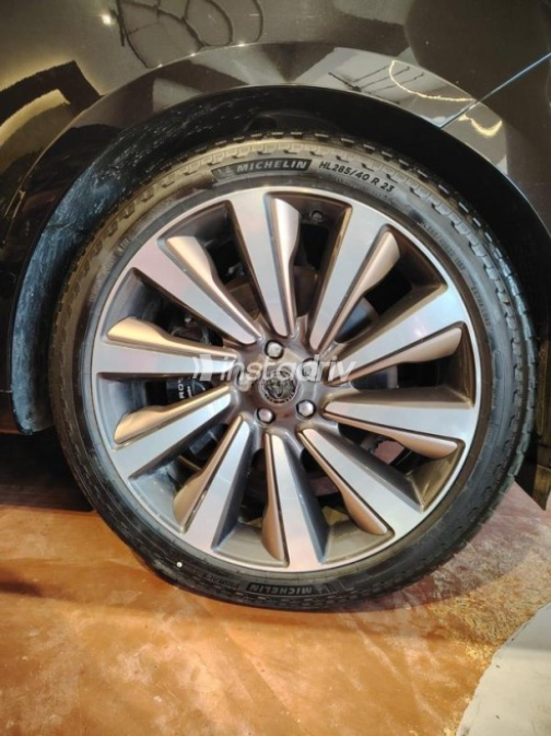 Land Rover Range Rover Vogue 2025 Black Automatic Used for Sale in Cairo - 3