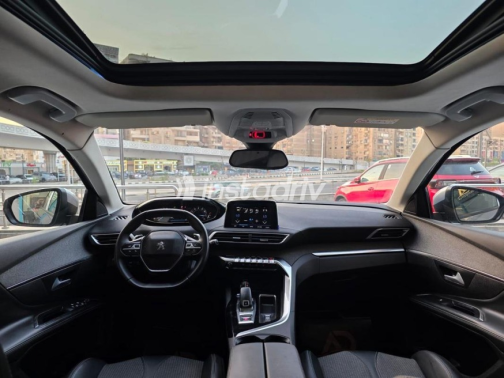 Peugeot 5008 2021 Silver Automatic Used for Sale in Cairo - 7