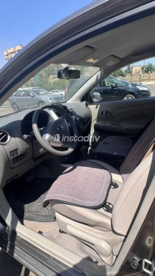 Nissan Sunny 2024 Bronze Automatic Used for Sale in Cairo - 3
