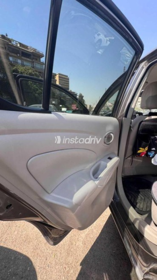Nissan Sunny 2024 Bronze Automatic Used for Sale in Cairo - 7