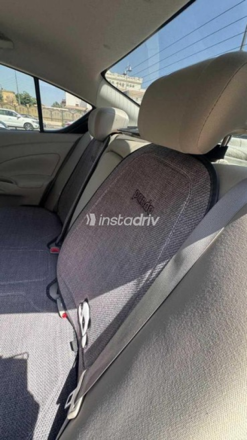 Nissan Sunny 2024 Bronze Automatic Used for Sale in Cairo - 8
