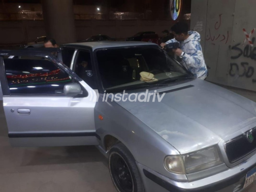 سكودا فيليشيا 2000 فضي يدوي مستعملة للبيع في حدائق اكتوبر - 3