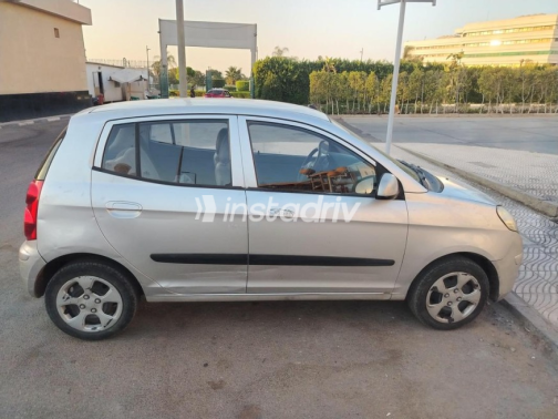 Kia Picanto 2011 Silver Automatic Used for Sale in Greater Cairo ( Cairo + Giza) - 6