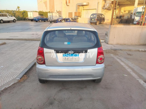 Kia Picanto 2011 Silver Automatic Used for Sale in Greater Cairo ( Cairo + Giza) - 7