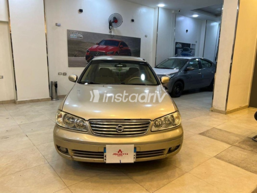 Nissan Sunny 2005 Gold Automatic Used for Sale in El Haram - 1