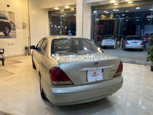 Nissan Sunny 2005 Gold Automatic Used for Sale in El Haram - 3