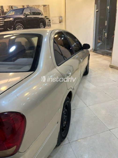 Nissan Sunny 2005 Gold Automatic Used for Sale in El Haram - 5