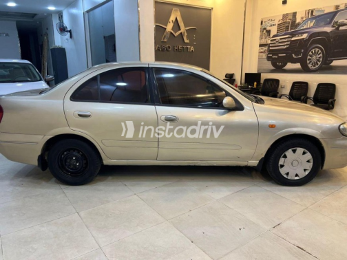 Nissan Sunny 2005 Gold Automatic Used for Sale in El Haram - 6