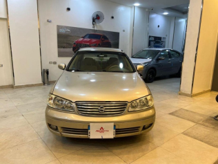 Nissan Sunny 2005 Gold Automatic Used for Sale in El Haram