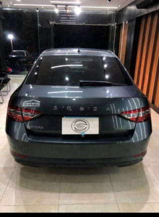 Skoda Superb 2021 Dark Gray Automatic Used for Sale in Madinaty