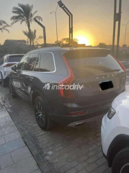 فولفو XC90 2021 رمادي أوتوماتيك مستعملة للبيع في 6 أكتوبر - 4