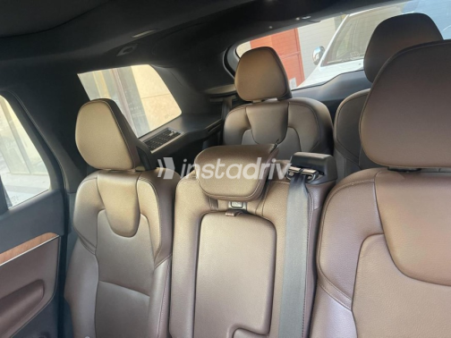 فولفو XC90 2021 رمادي أوتوماتيك مستعملة للبيع في 6 أكتوبر - 6