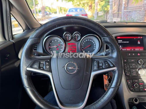 Opel Astra 2018 Gray Automatic Used for Sale in Al Shorouk - 4
