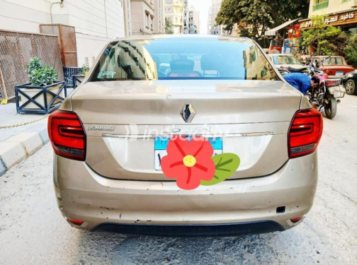 Renault Logan 2021 Gold Manual Used for Sale in Giza - 6