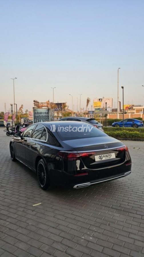 Mercedes E 200 2024 Black Automatic Used for Sale in Sheikh Zayed City - 6