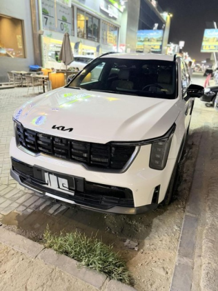 Kia Sorento 2024 White Automatic Used for Sale in Sheikh Zayed City