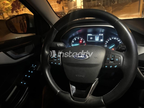 Ford Focus 2022 Beige Automatic Used for Sale in Madinaty - 10