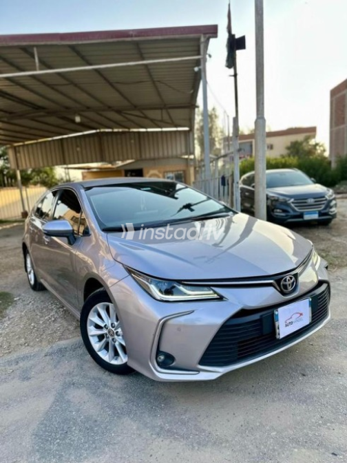 Toyota Corolla 2022 Silver Automatic Used for Sale in Sharqia - 1