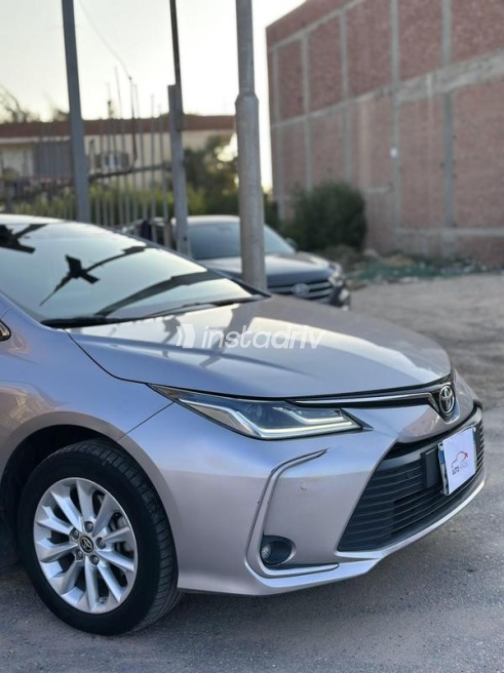 Toyota Corolla 2022 Silver Automatic Used for Sale in Sharqia - 3