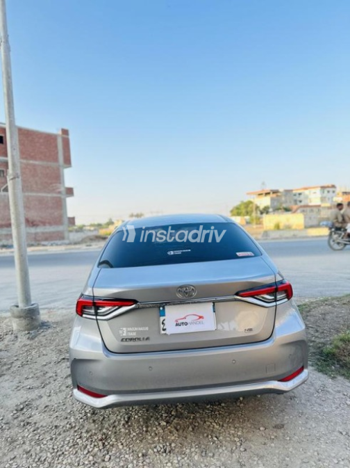 Toyota Corolla 2022 Silver Automatic Used for Sale in Sharqia - 7