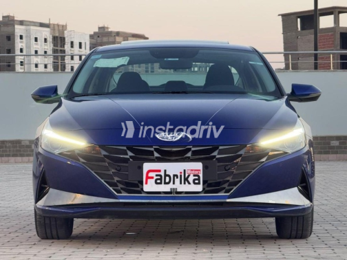 Hyundai Elantra 2021 Dark Blue Automatic Used for Sale in Nasr city - 3