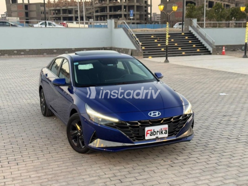 Hyundai Elantra 2021 Dark Blue Automatic Used for Sale in Nasr city - 9