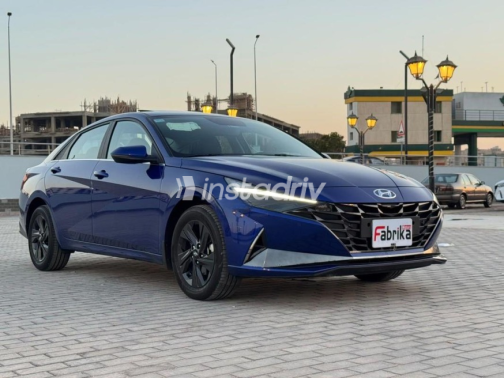 Hyundai Elantra 2021 Dark Blue Automatic Used for Sale in Nasr city - 10