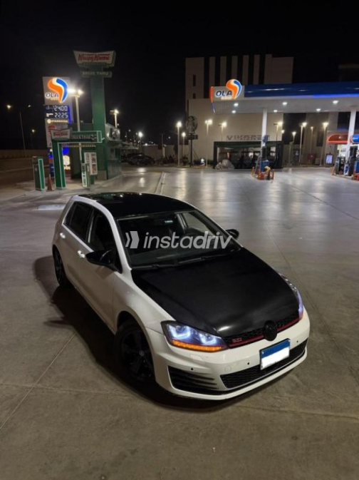 Volkswagen Golf 7 2014 White Automatic Used for Sale in Cairo - 4