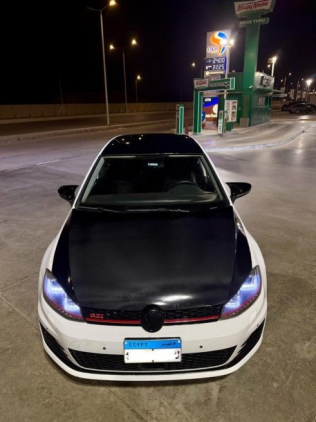 Volkswagen Golf 7 2014 White Automatic Used for Sale in Cairo