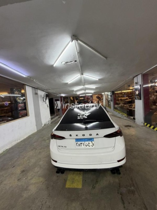 Skoda Octavia A8 2021 White Automatic Used for Sale in Qalyubia - 2