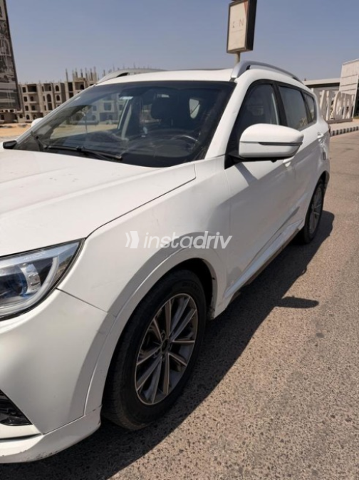 Jetour X70 2021 White Automatic Used for Sale in Monufia - 2